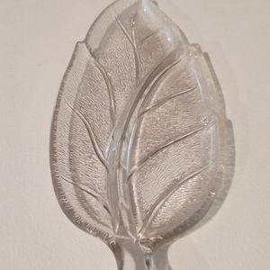 LEAF GLASS RELISH DISH